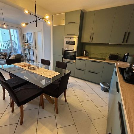 Spacious Seaview Sliema Apt, Steps From Valletta Ferry Exterior photo