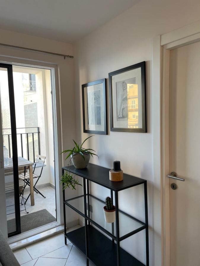 Spacious Seaview Sliema Apt, Steps From Valletta Ferry Exterior photo