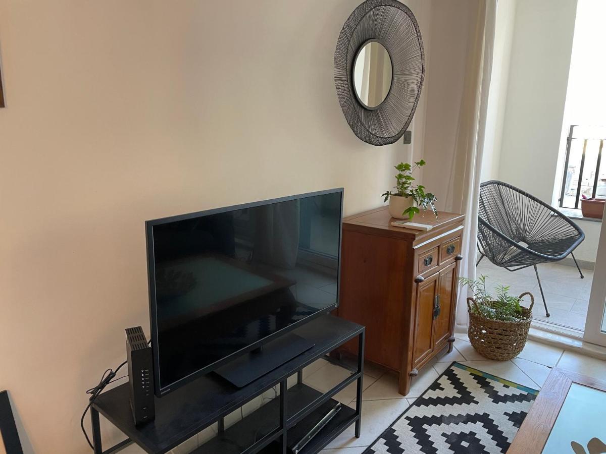 Spacious Seaview Sliema Apt, Steps From Valletta Ferry Exterior photo
