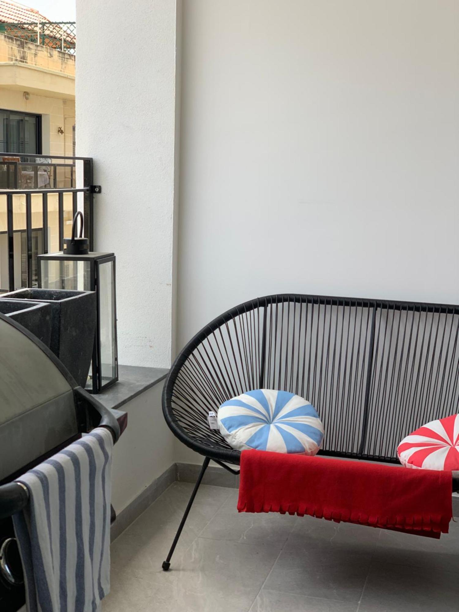 Spacious Seaview Sliema Apt, Steps From Valletta Ferry Exterior photo