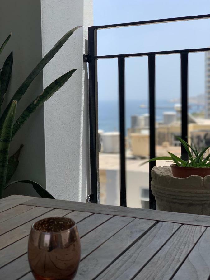 Spacious Seaview Sliema Apt, Steps From Valletta Ferry Exterior photo