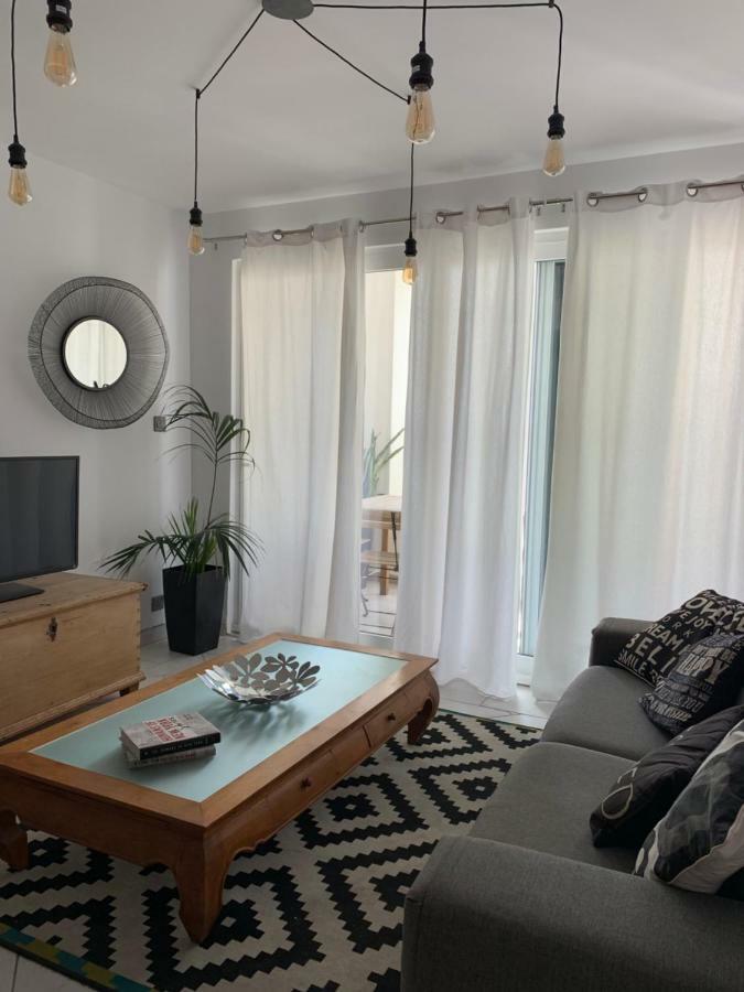 Spacious Seaview Sliema Apt, Steps From Valletta Ferry Exterior photo