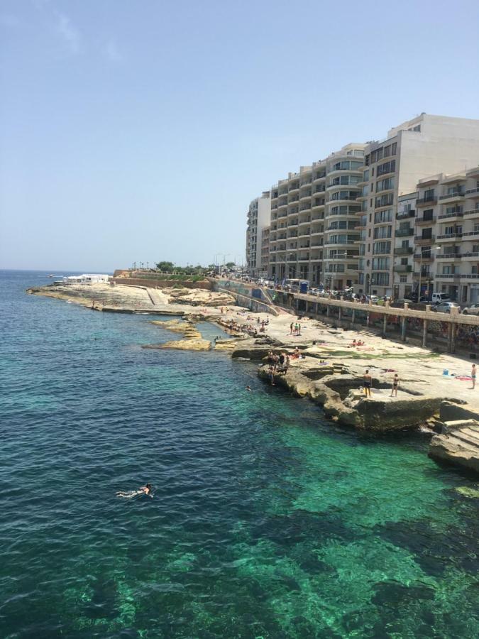 Spacious Seaview Sliema Apt, Steps From Valletta Ferry Exterior photo