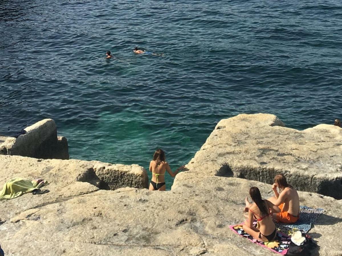 Spacious Seaview Sliema Apt, Steps From Valletta Ferry Exterior photo
